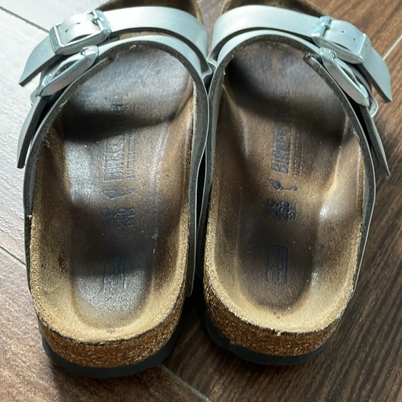 GUC Birkenstock Arizona Silver Size 39 (8.5) - Picture 4 of 5
